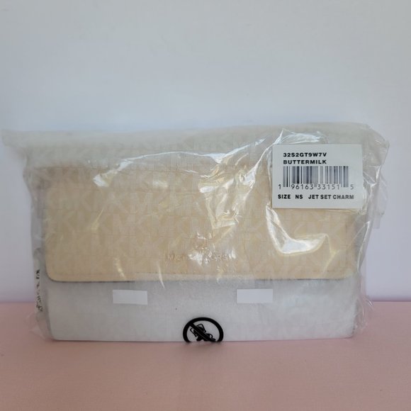 MICHAEL KORS Jet Set Charm Signature Colorblock LG Flap Phone Wristlet/Wallet ⭐ - Picture 16 of 16